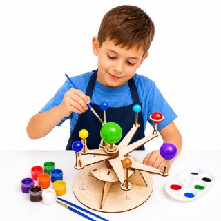 Drewniany model Układu Słonecznego DIY